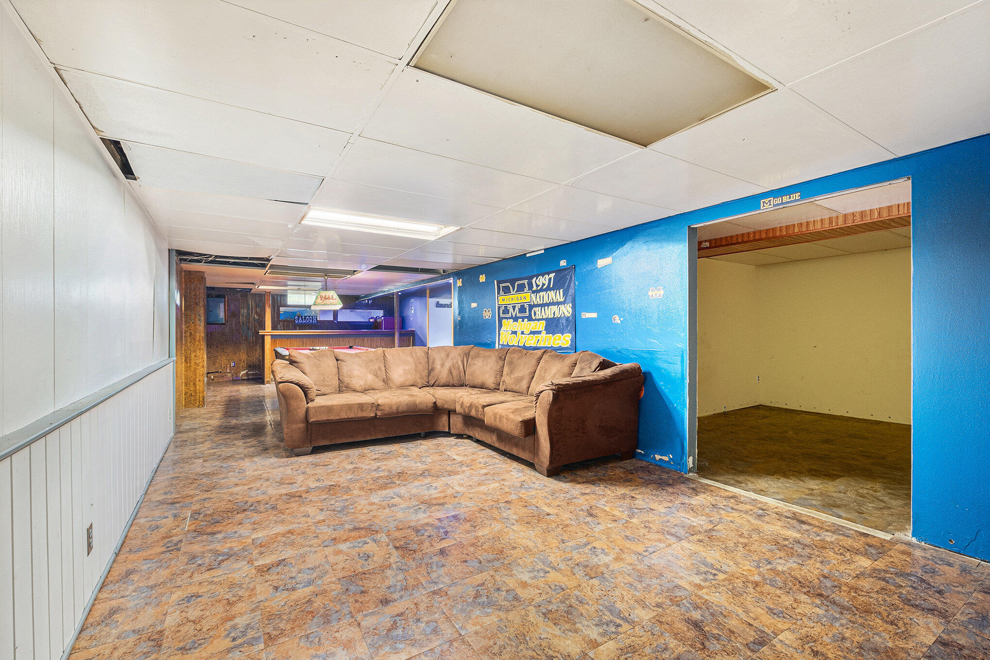 5879 Glenbrook Avenue SE