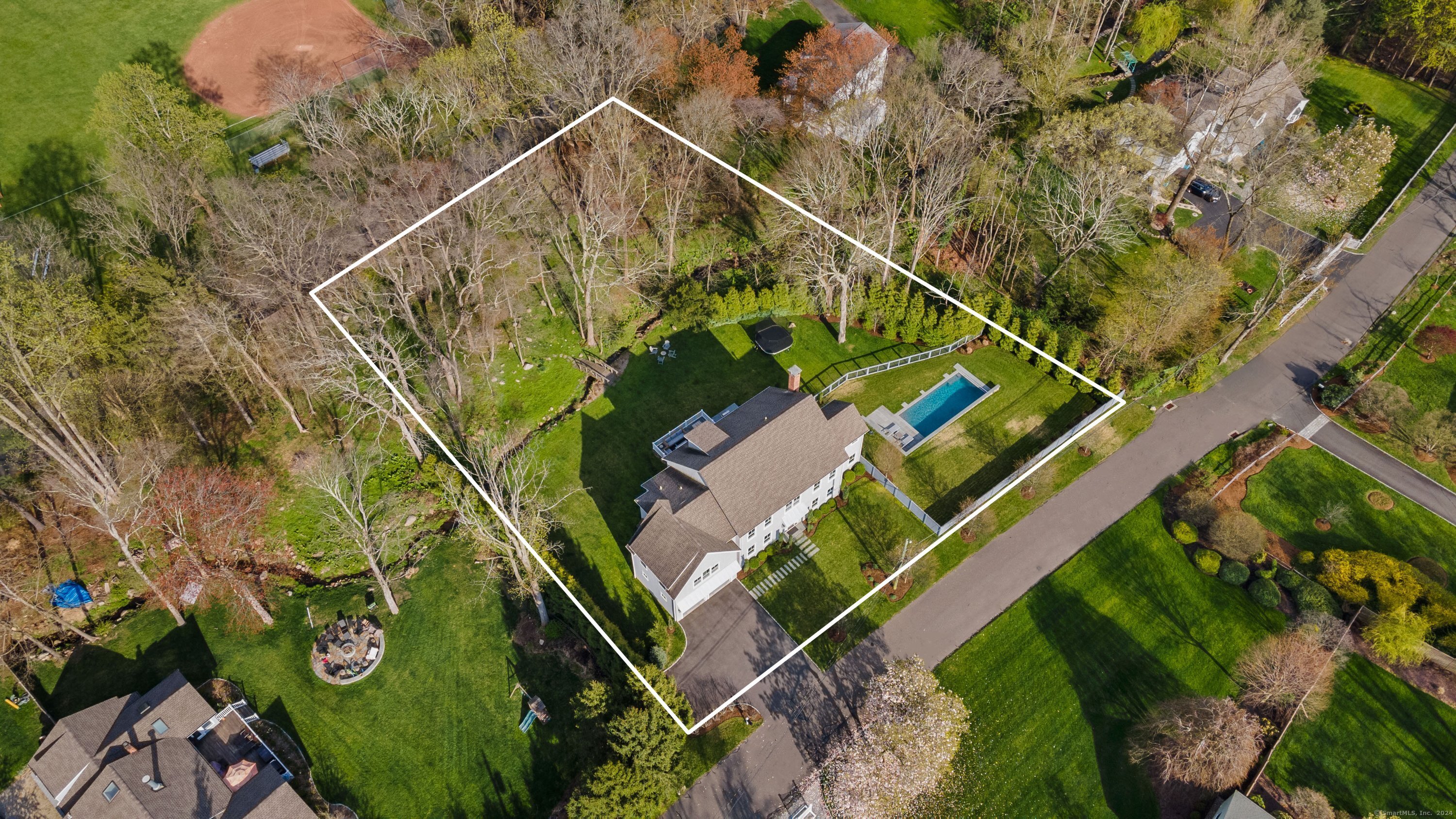 6 Burr Farms Road