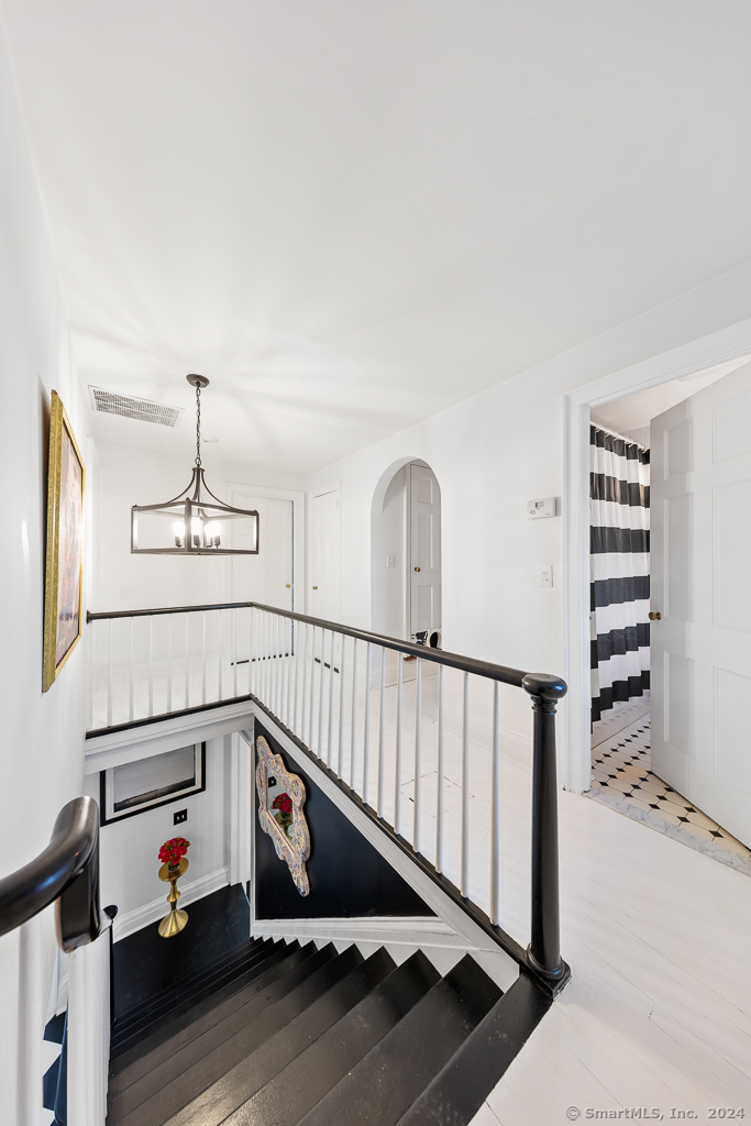 4 Sylvan Road South