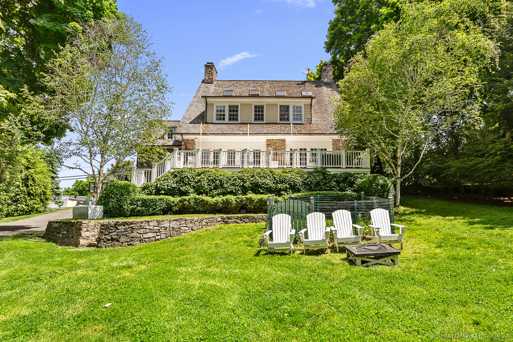 4 Sylvan Road South