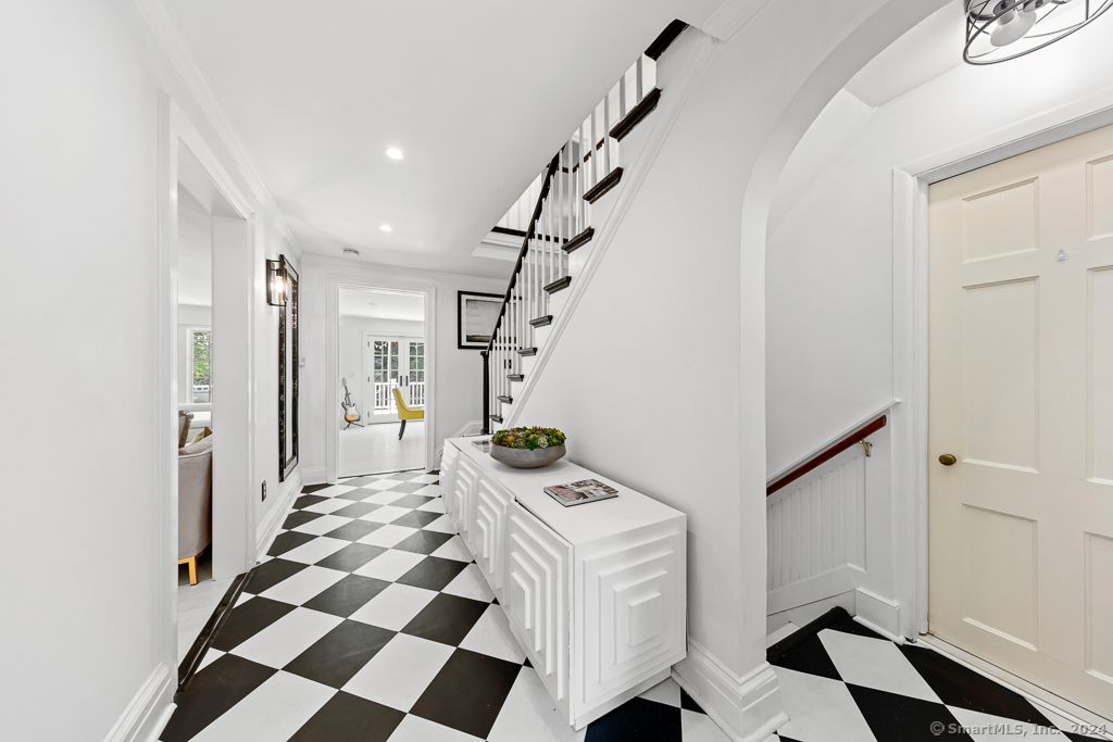 4 Sylvan Road South