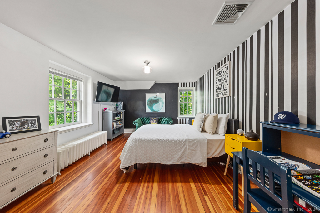 4 Sylvan Road South