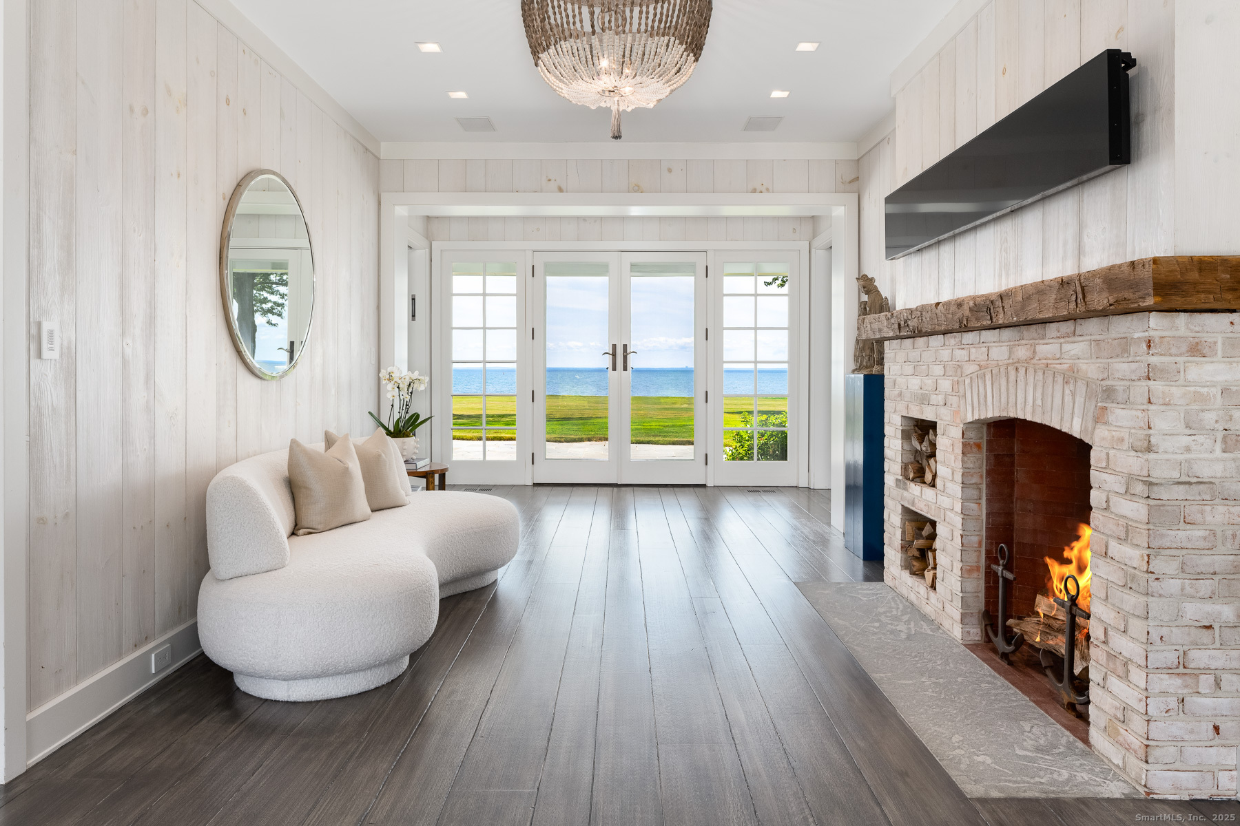 122 Beachside Avenue