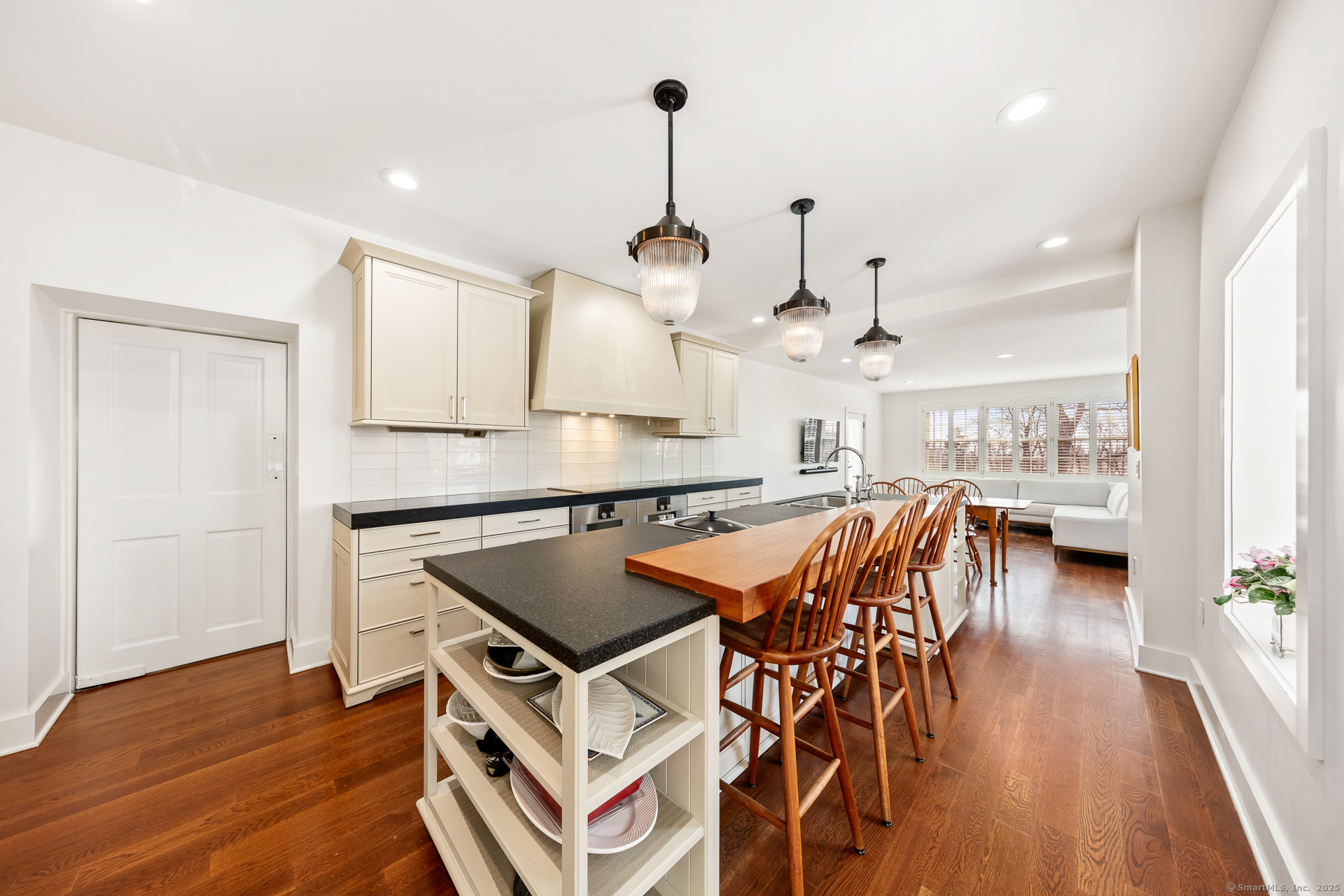 238 Greens Farms Road