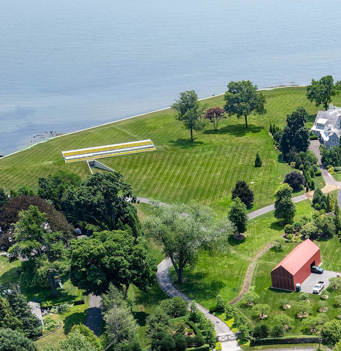 128 Beachside Avenue