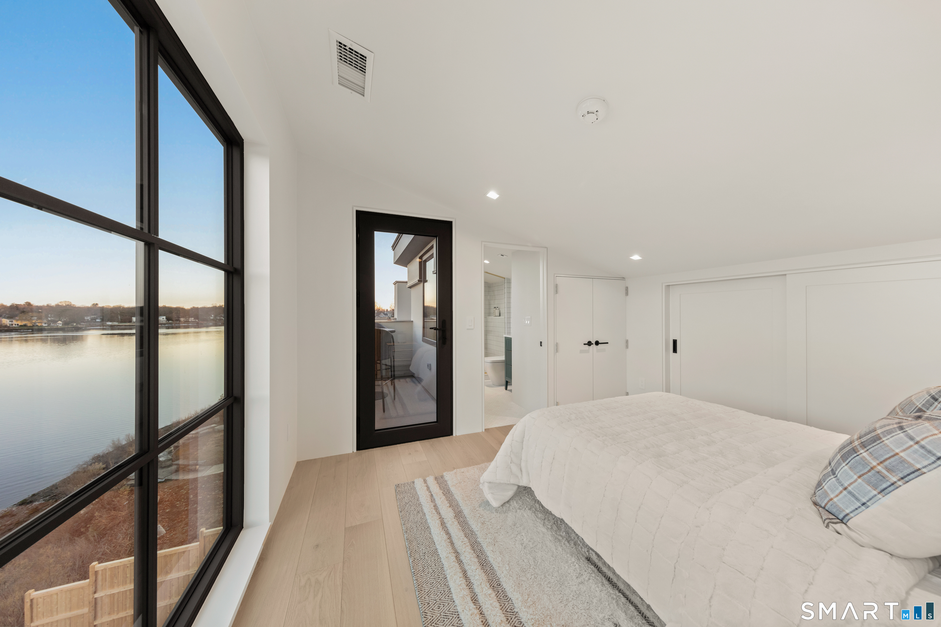 79 Riverside Avenue
