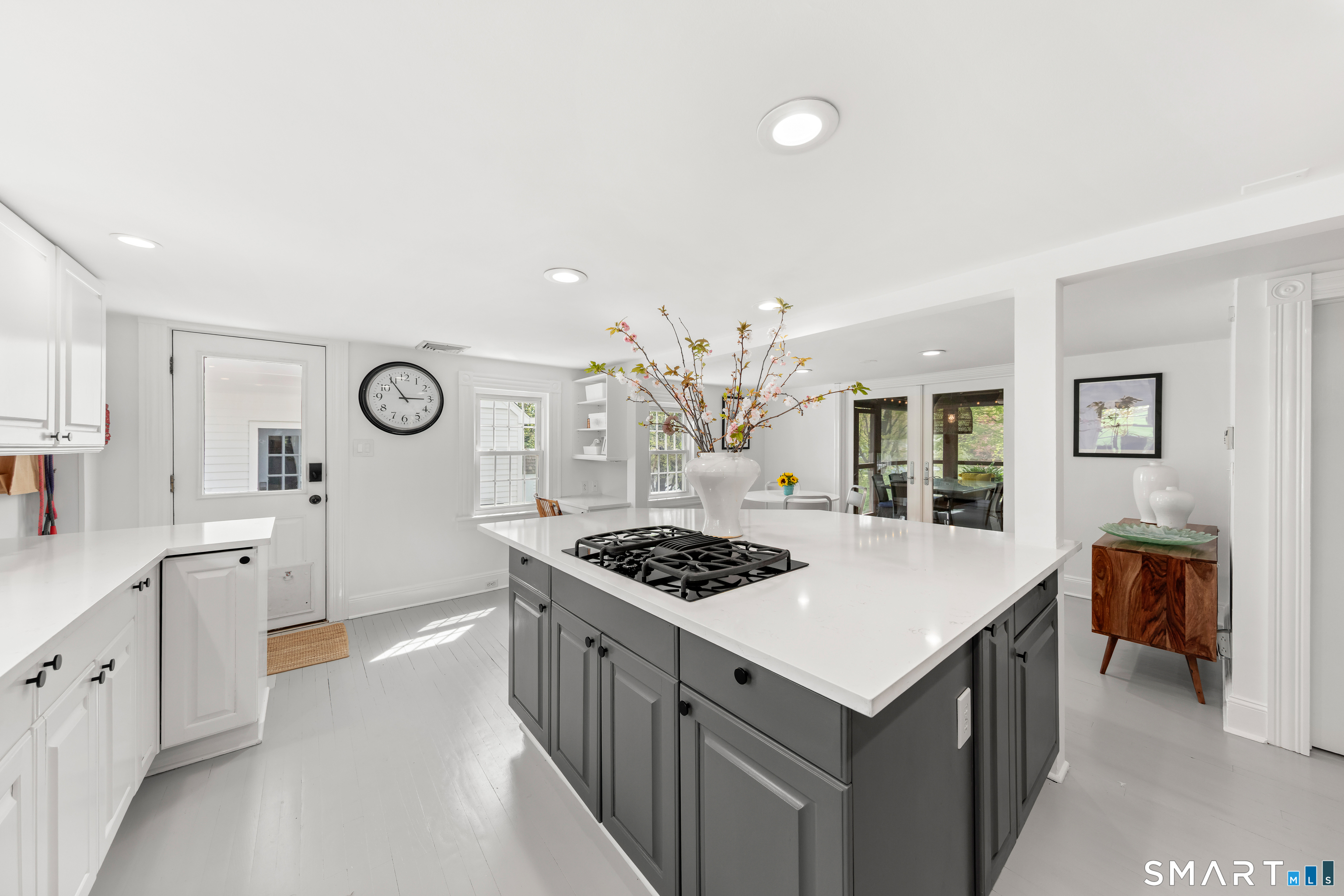 4 Wake Robin Road