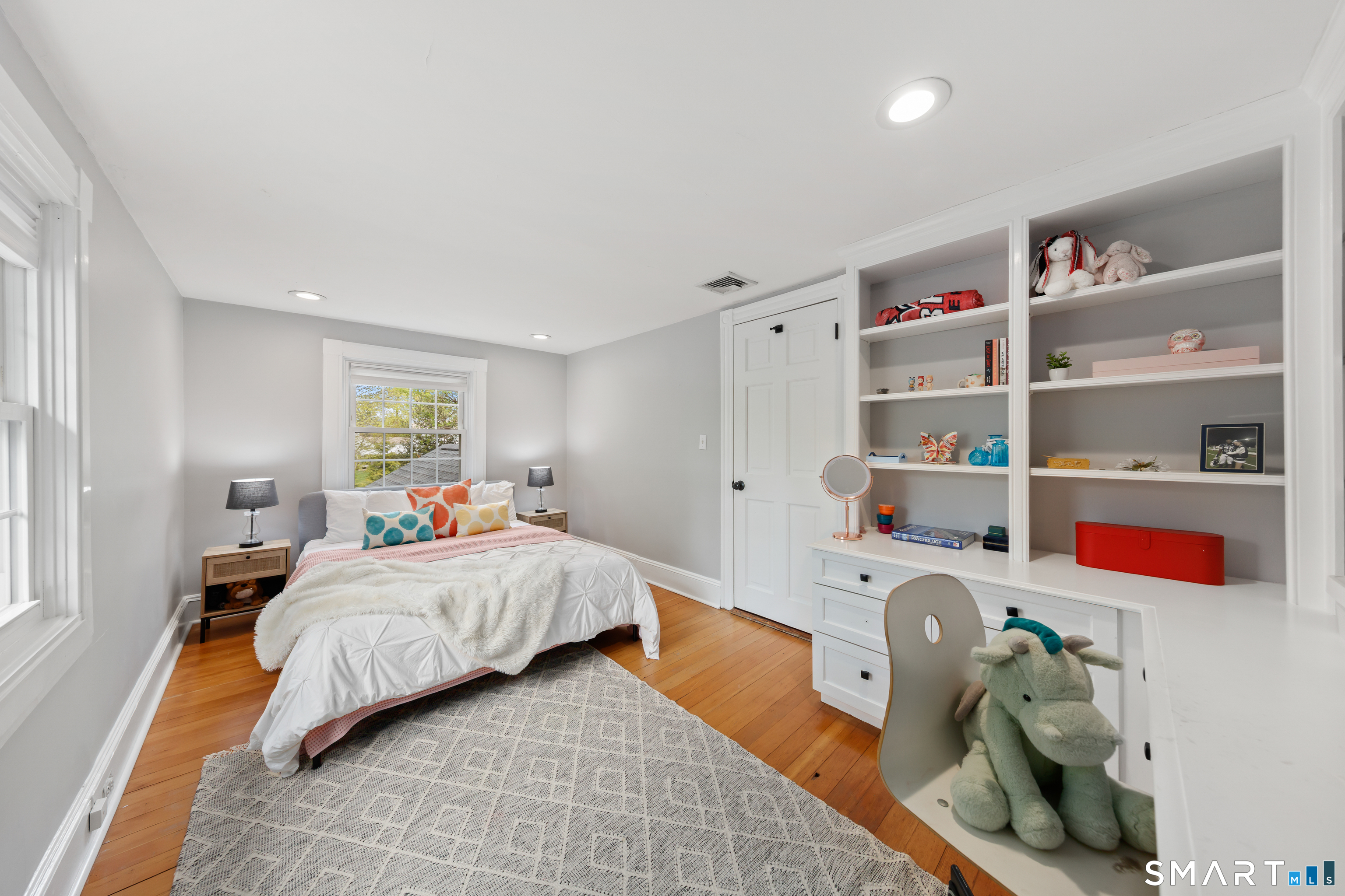 4 Wake Robin Road