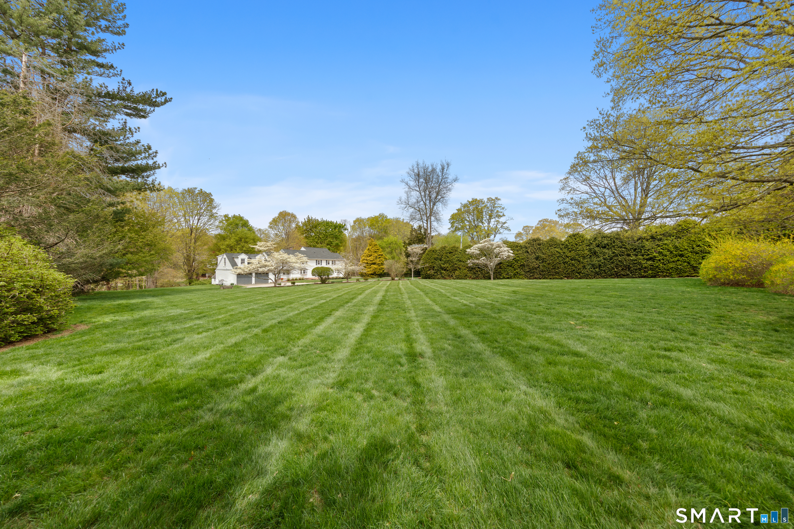 4 Wake Robin Road