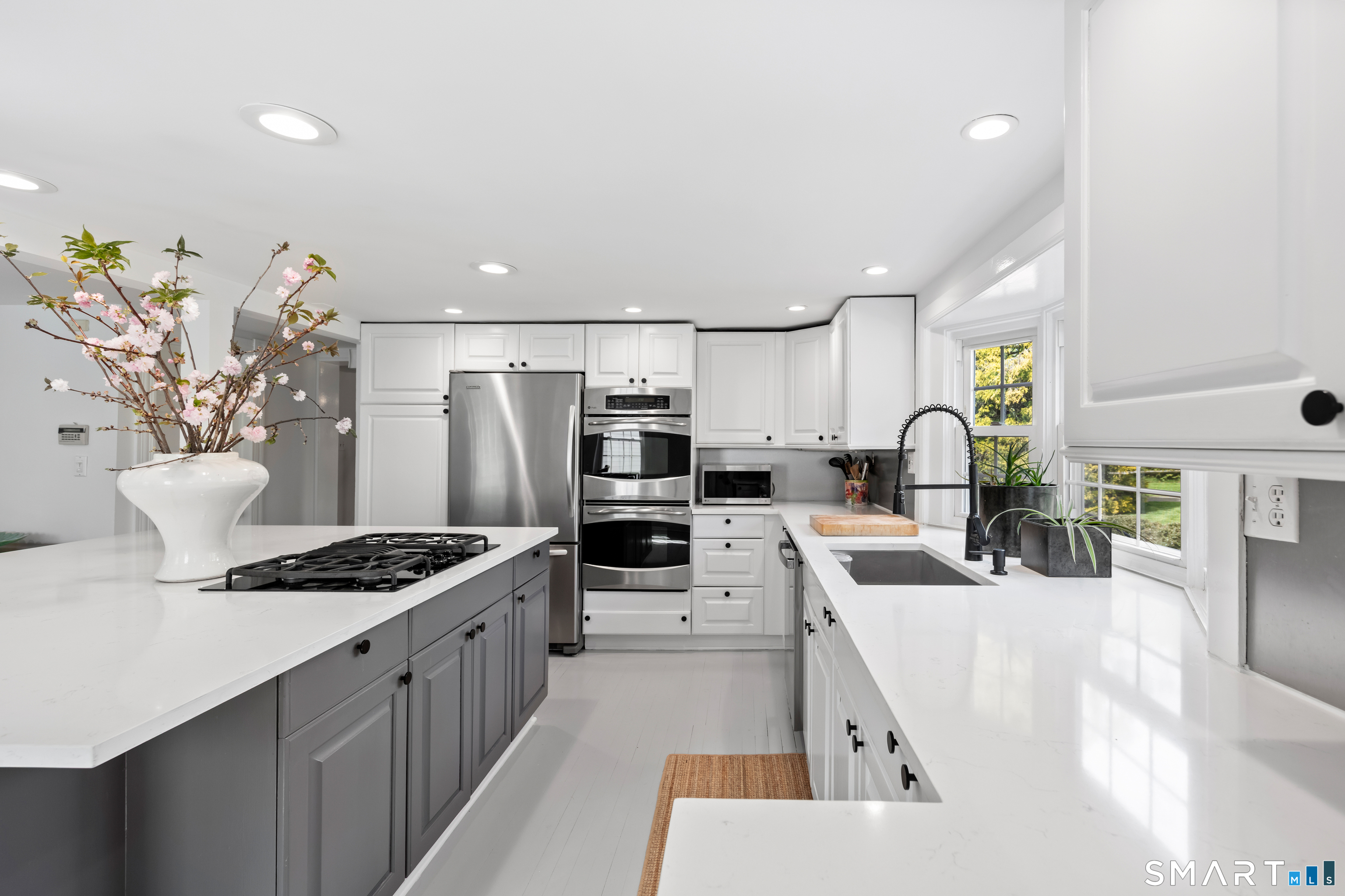 4 Wake Robin Road