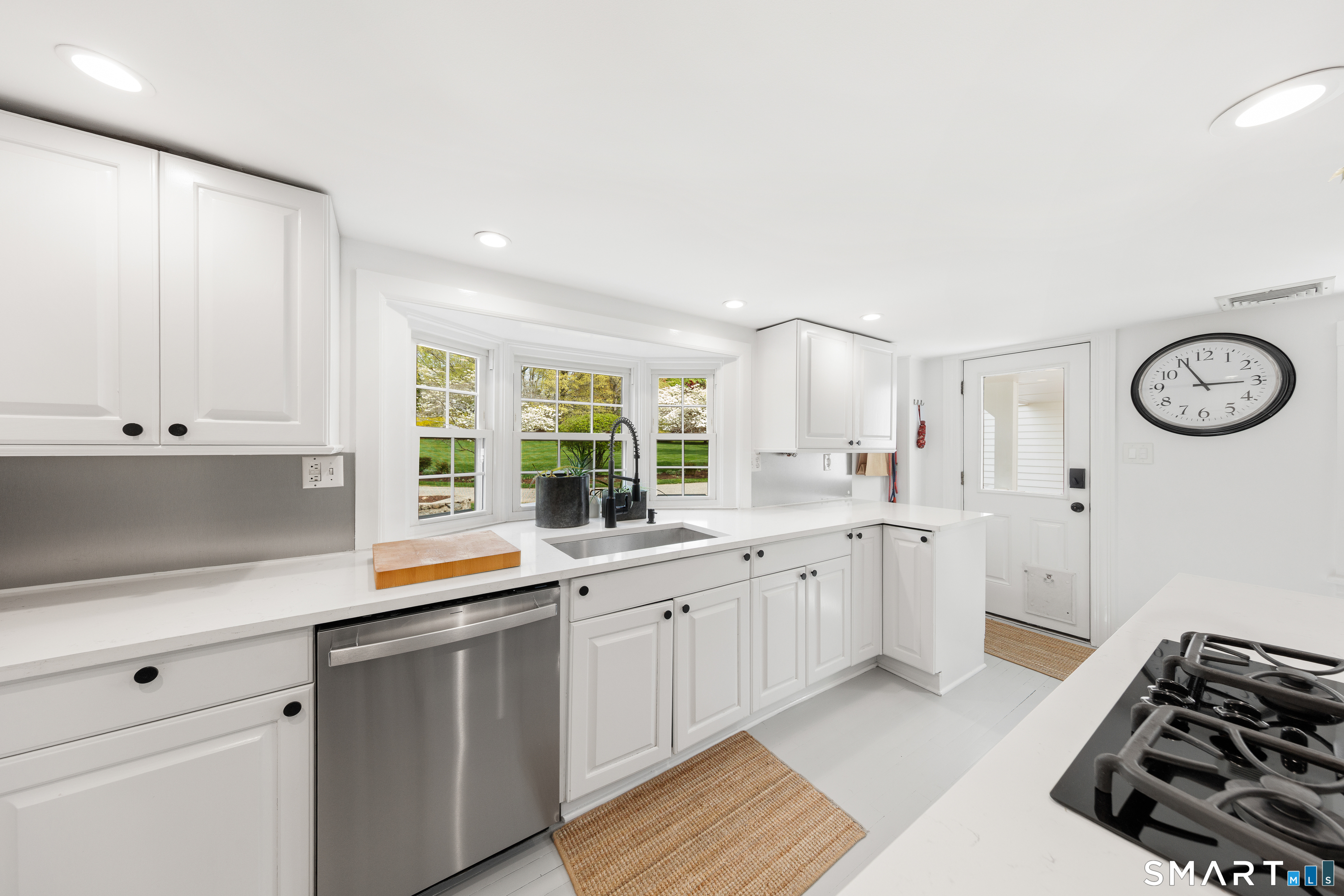 4 Wake Robin Road