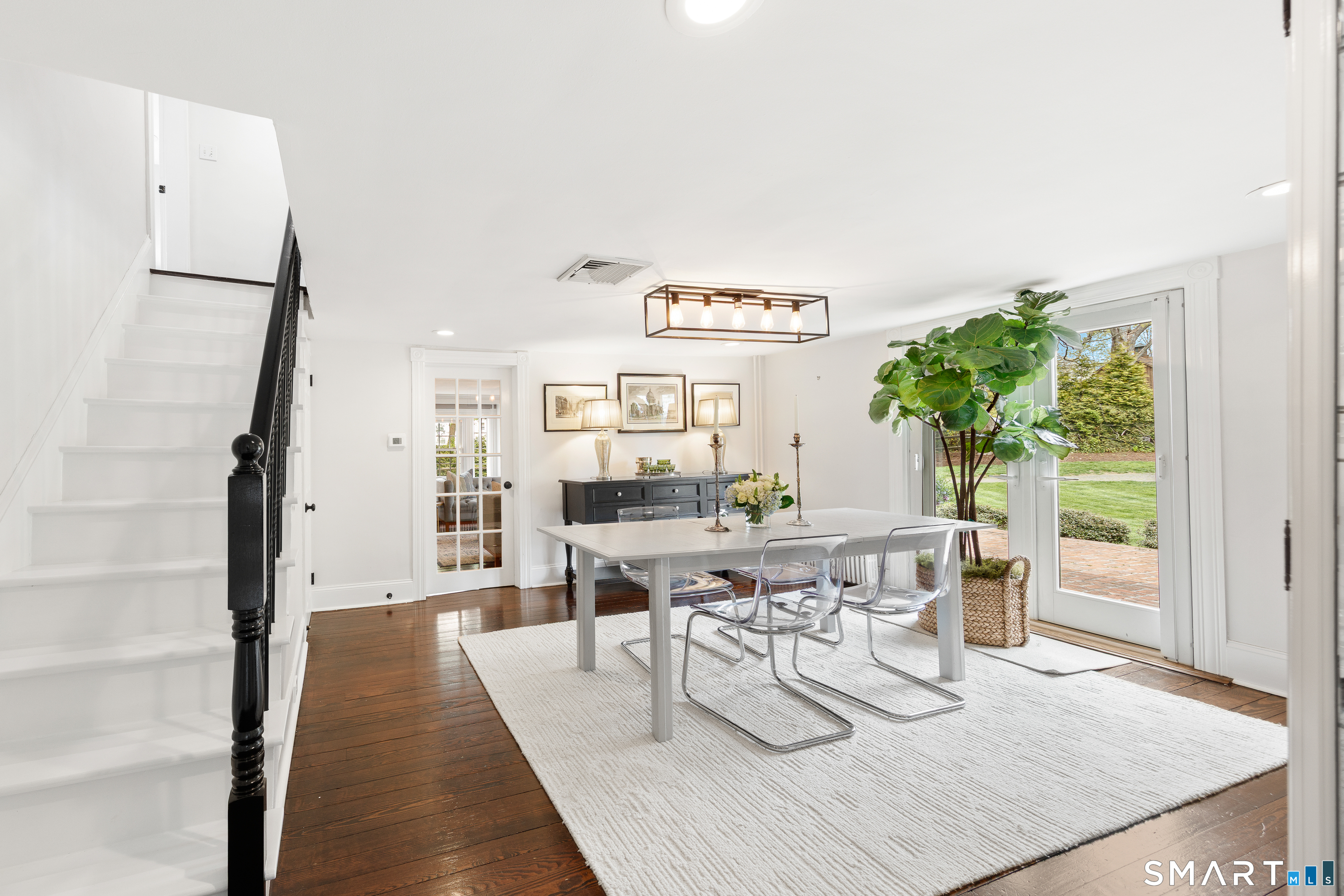 4 Wake Robin Road