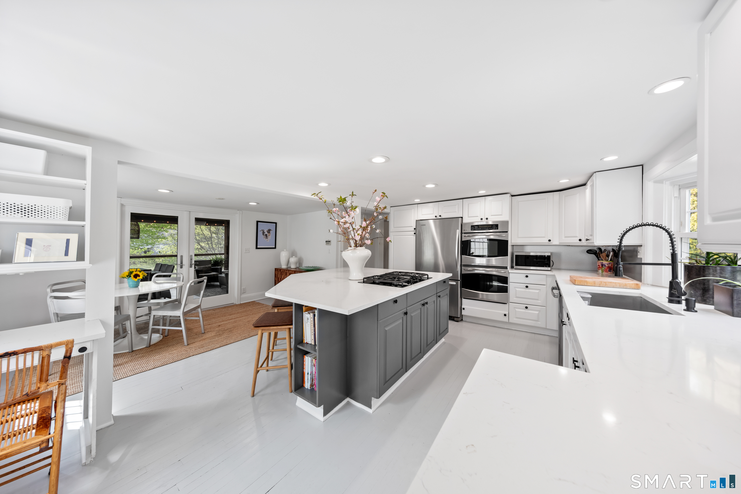 4 Wake Robin Road