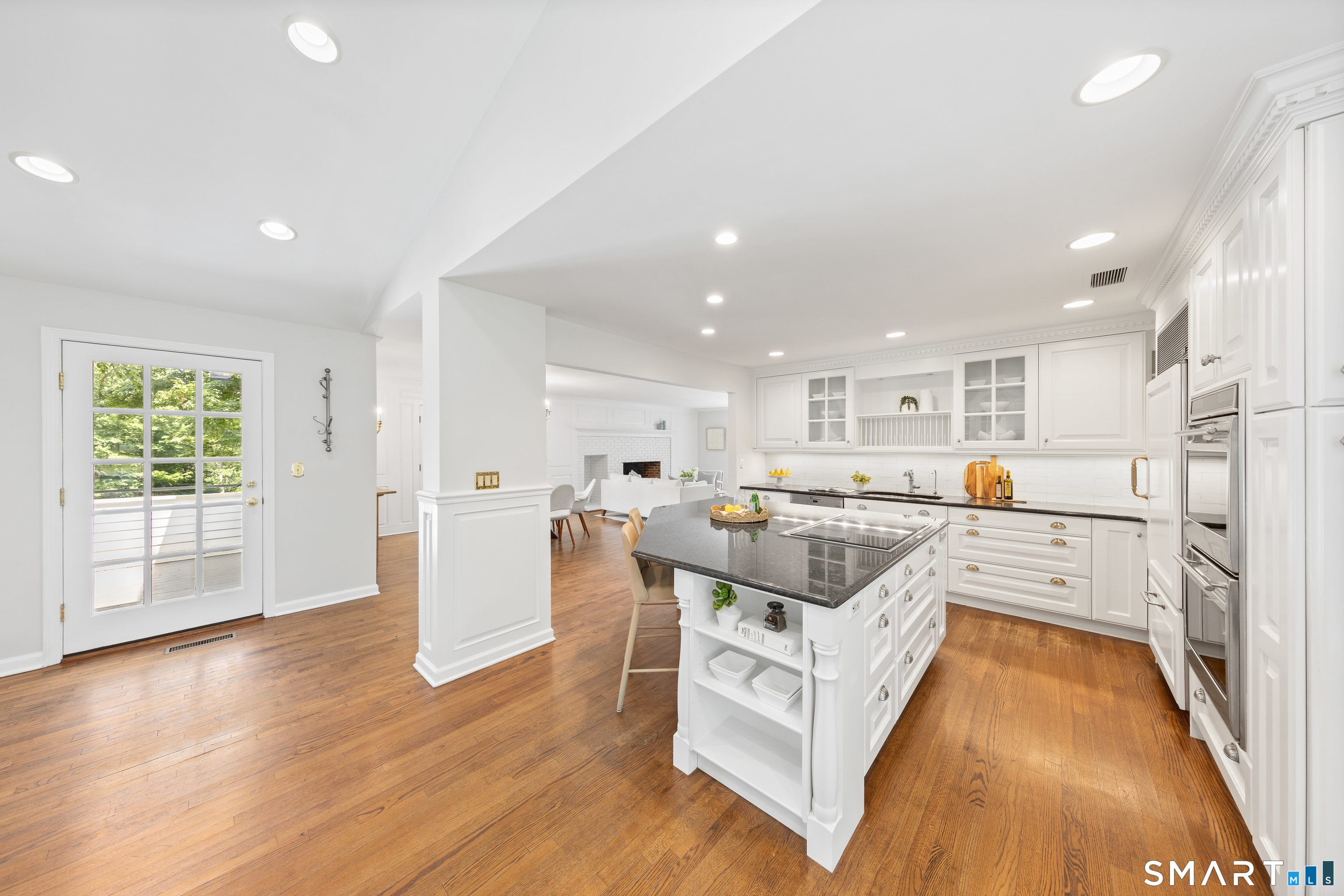 3050 Bronson Road