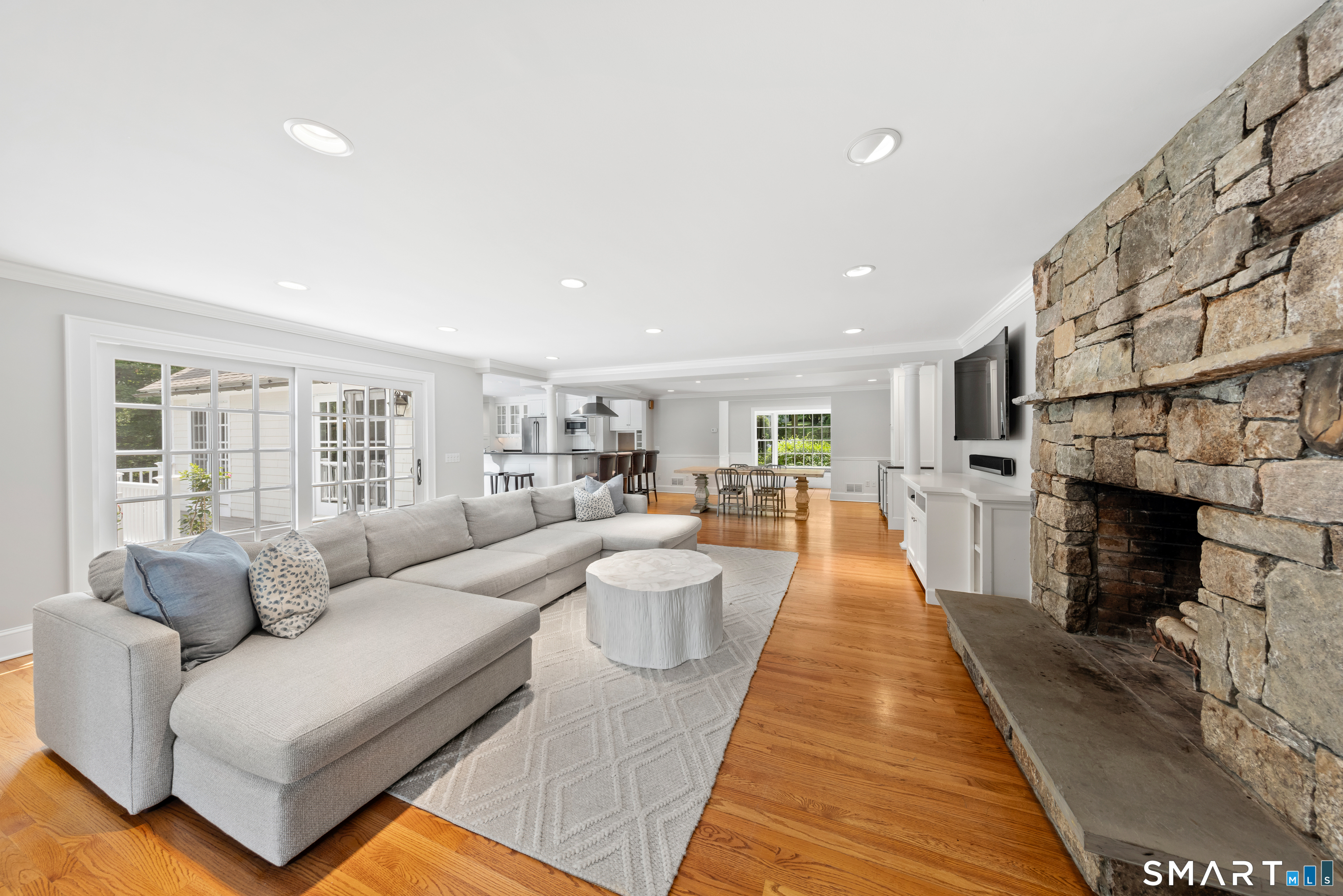 2444 Bronson Road