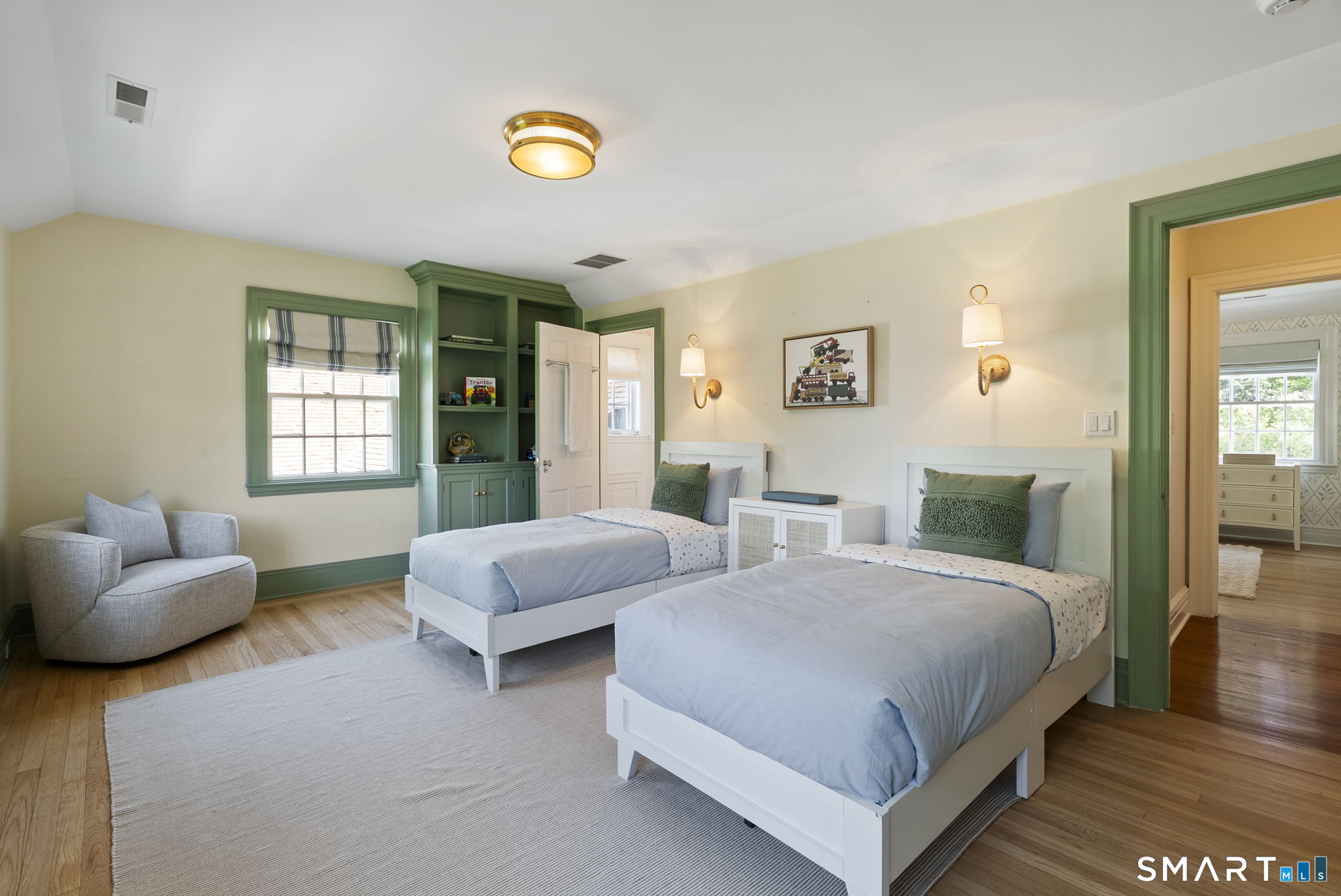 6 Clapboard Hill Road