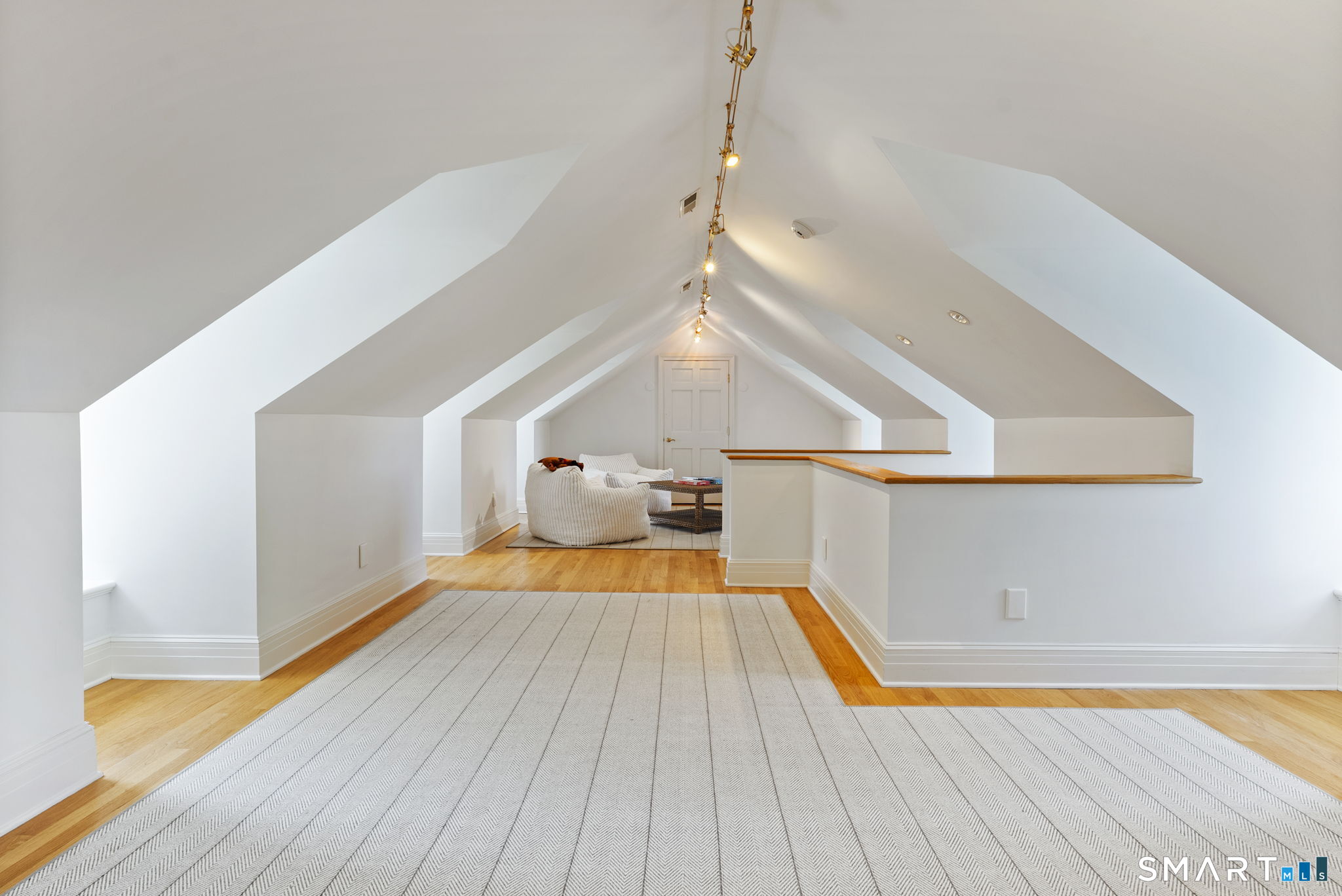 6 Clapboard Hill Road