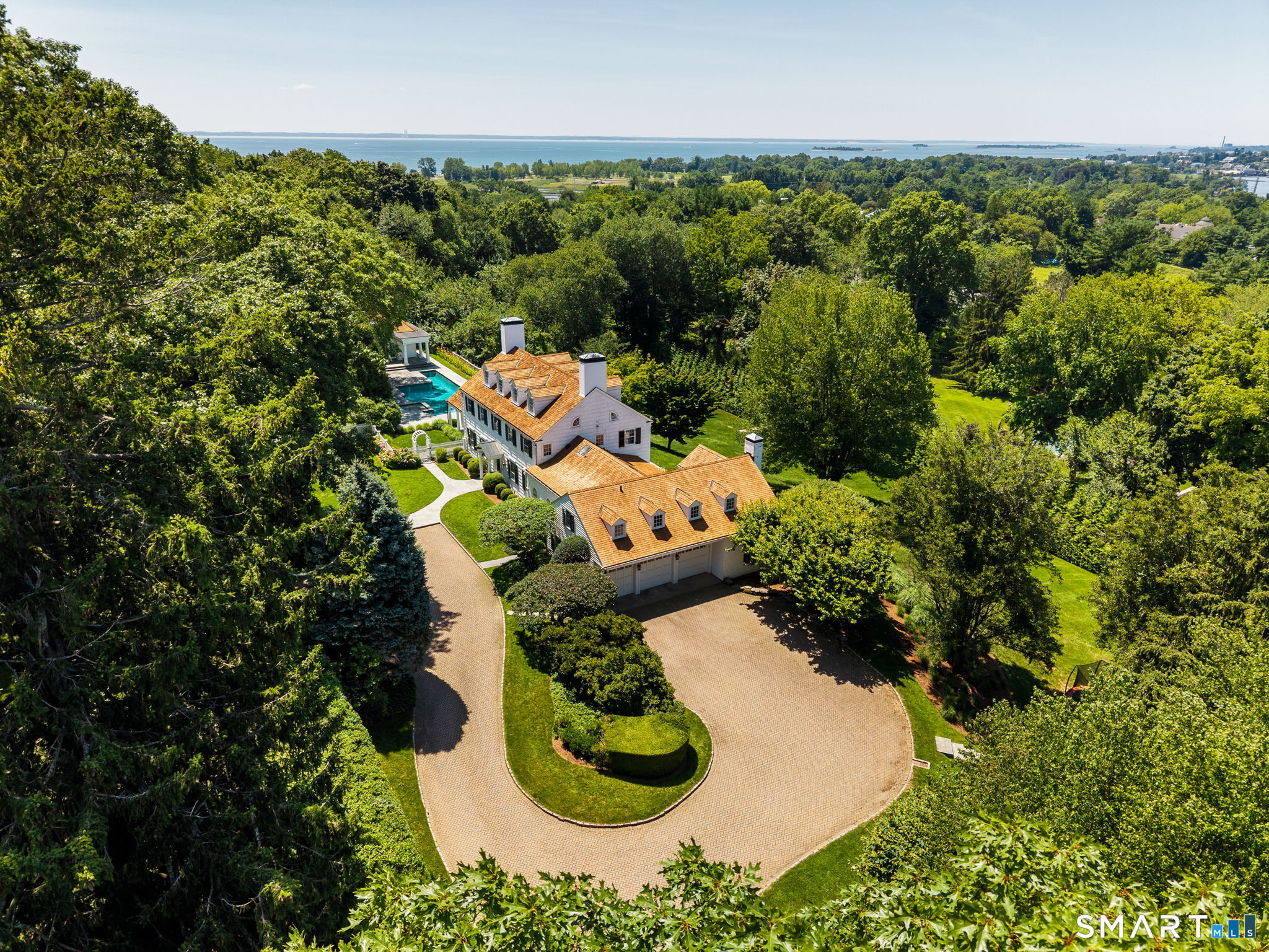 6 Clapboard Hill Road
