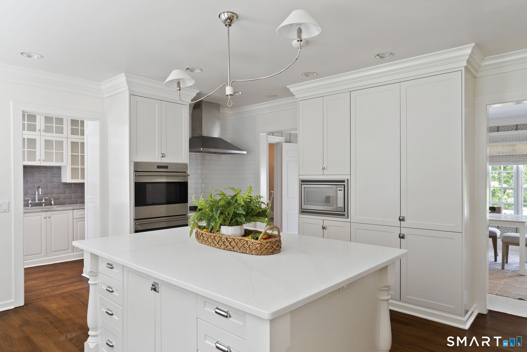 6 Clapboard Hill Road