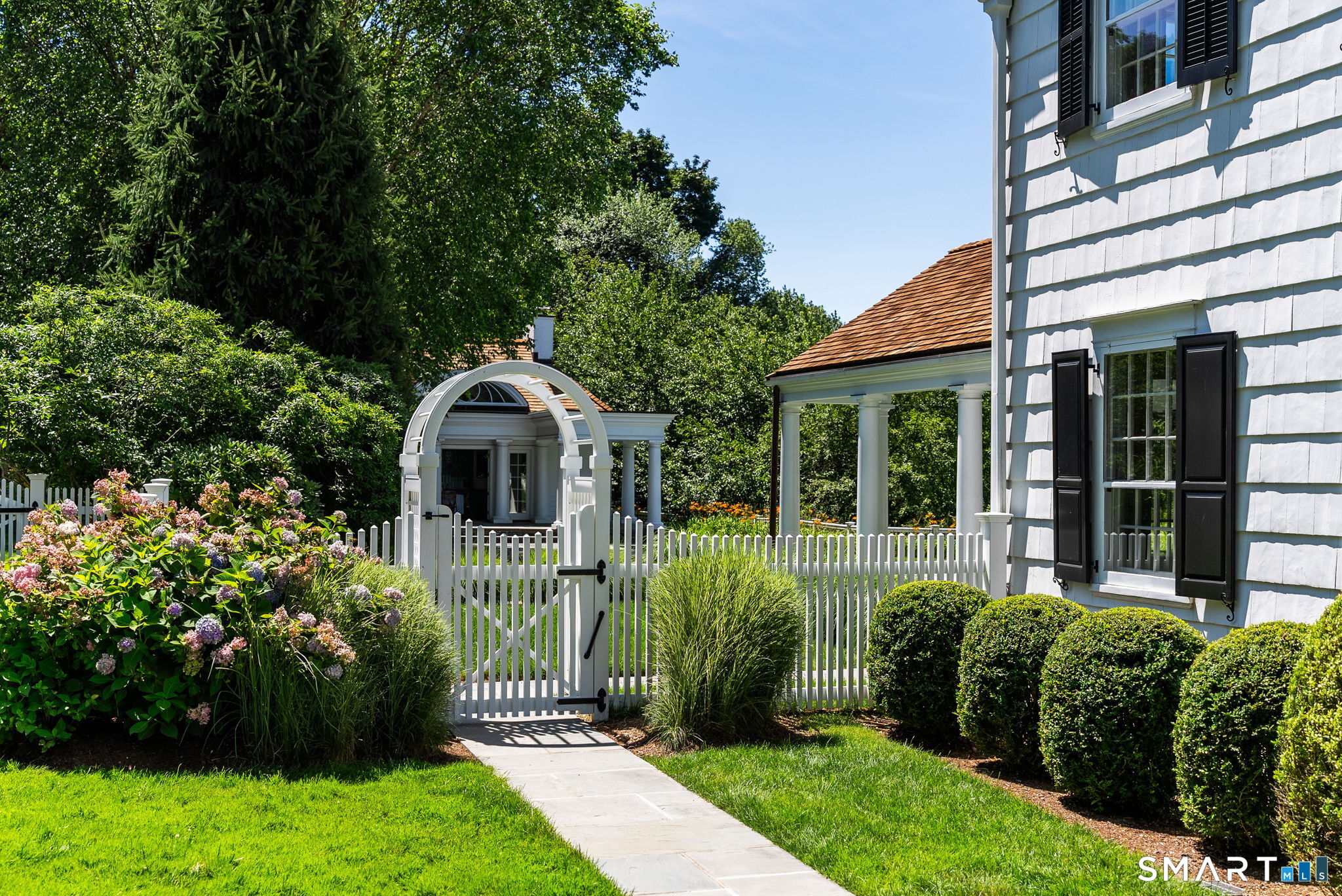 6 Clapboard Hill Road