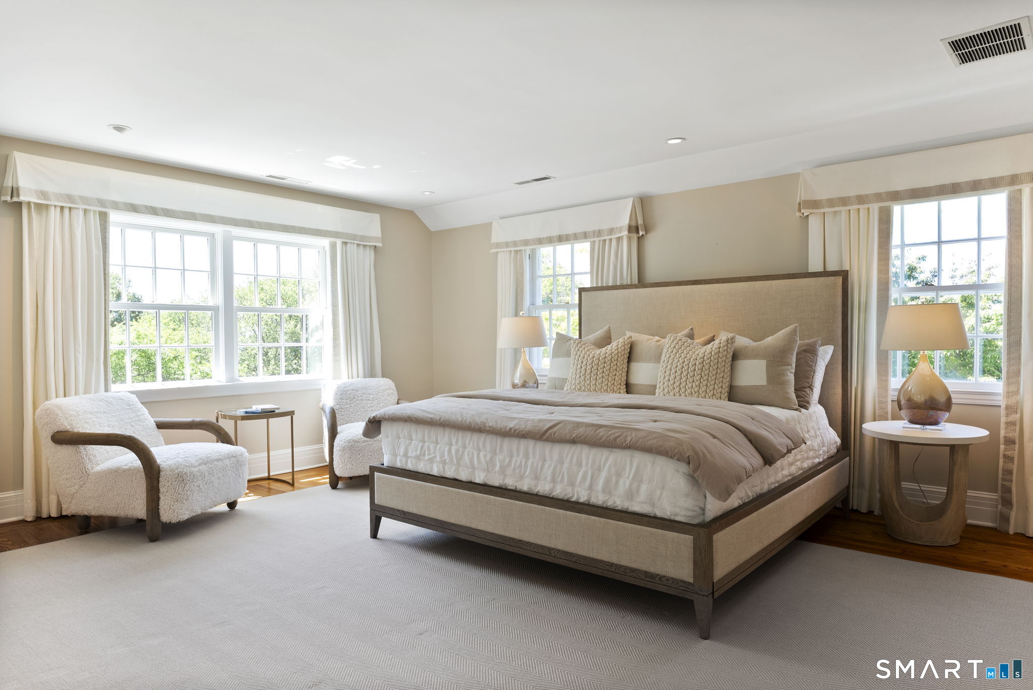 6 Clapboard Hill Road