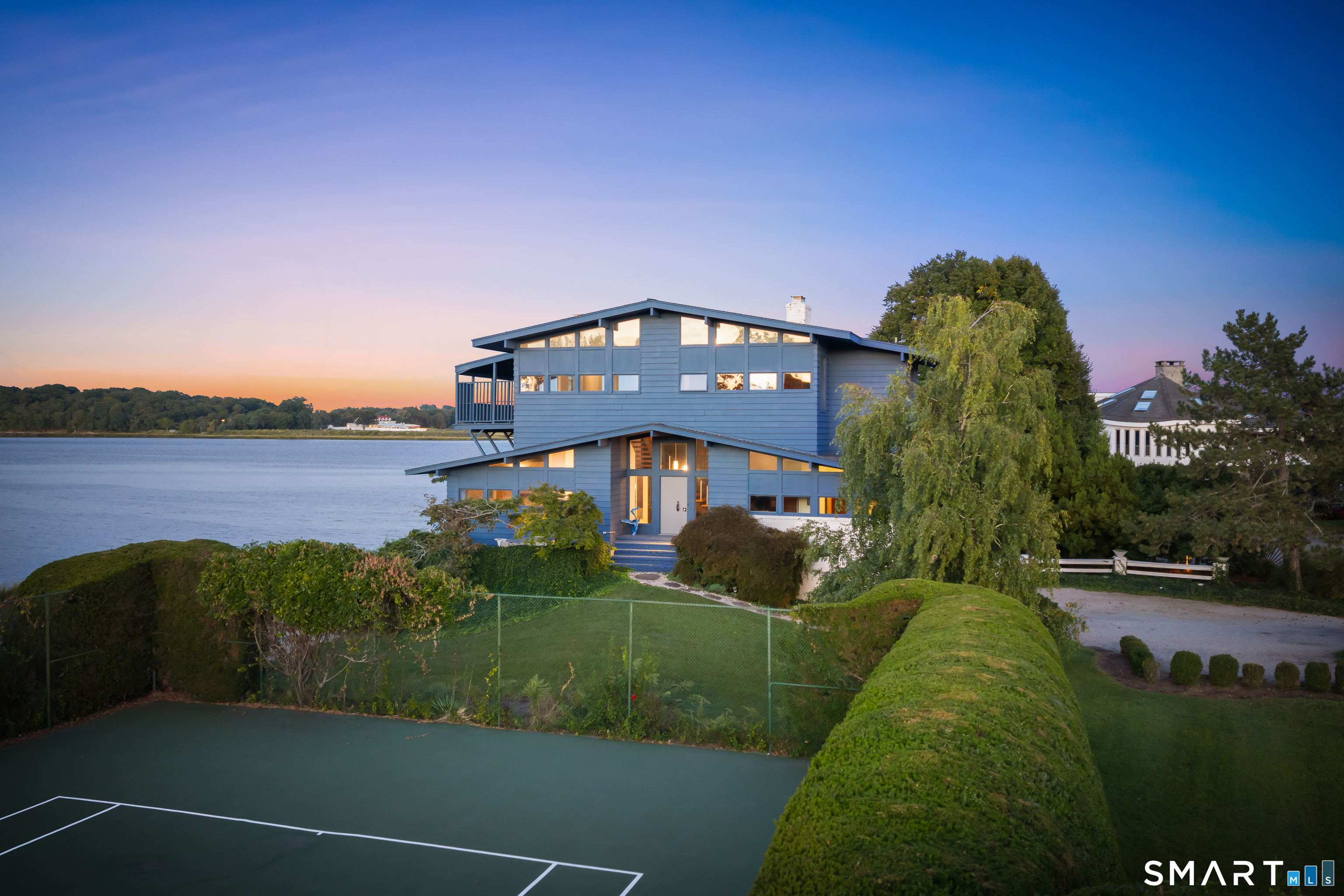 1 Driftwood Point Road