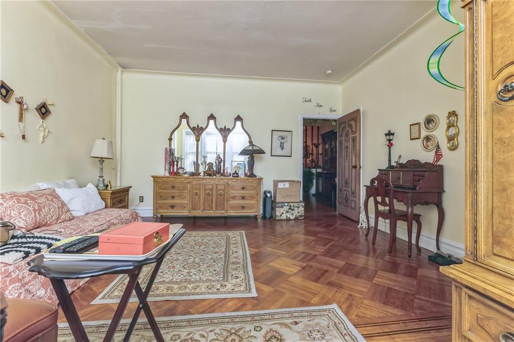 1561 East 31st Street