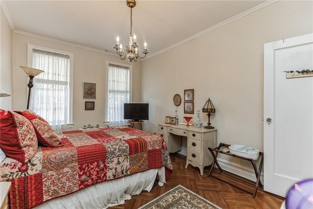 1561 East 31st Street