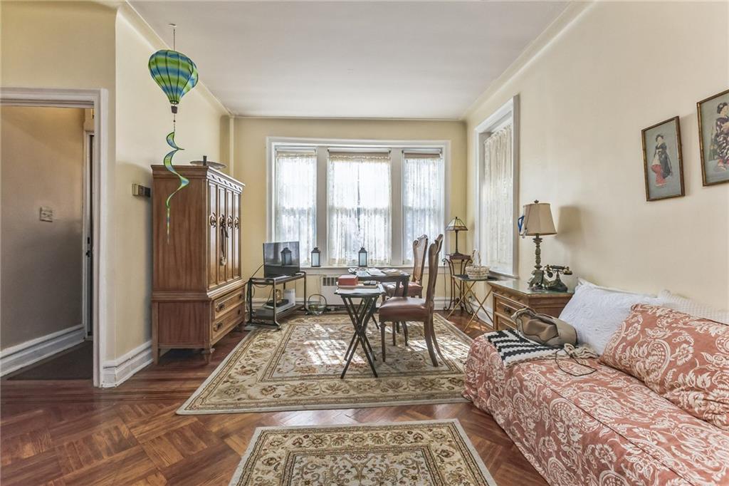 1561 East 31st Street