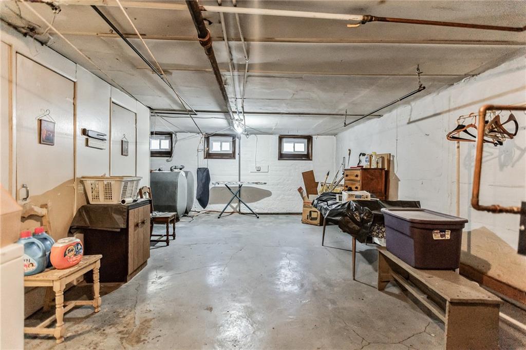 1561 East 31st Street