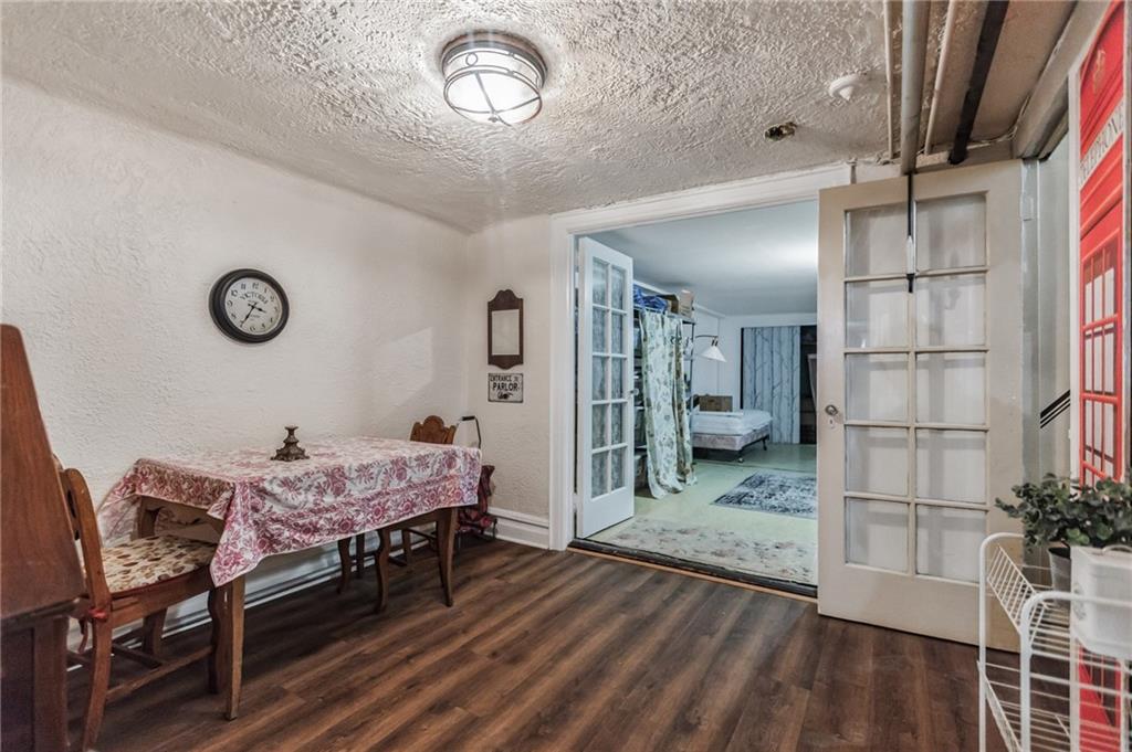 1561 East 31st Street