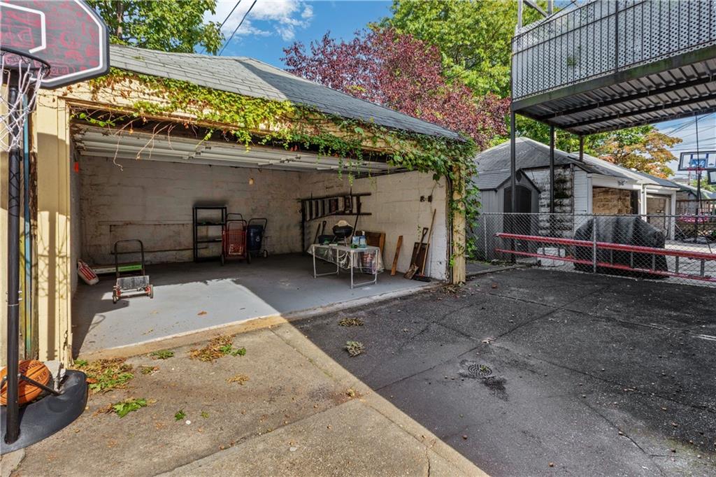 1561 East 31st Street
