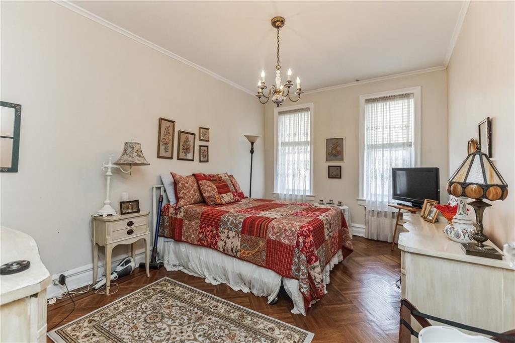 1561 East 31st Street