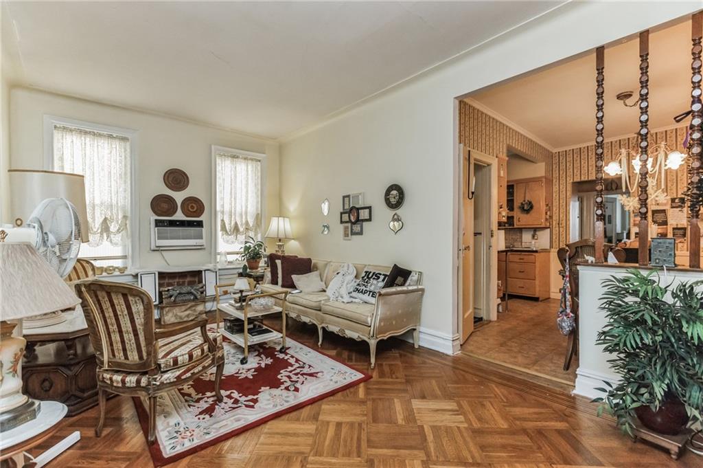 1561 East 31st Street