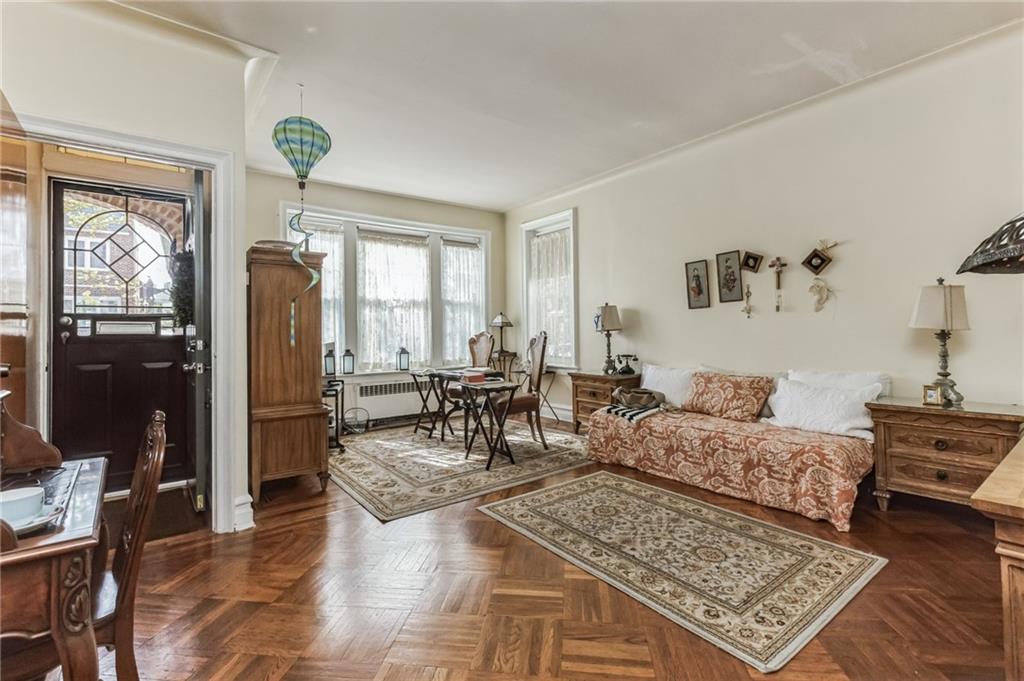 1561 East 31st Street