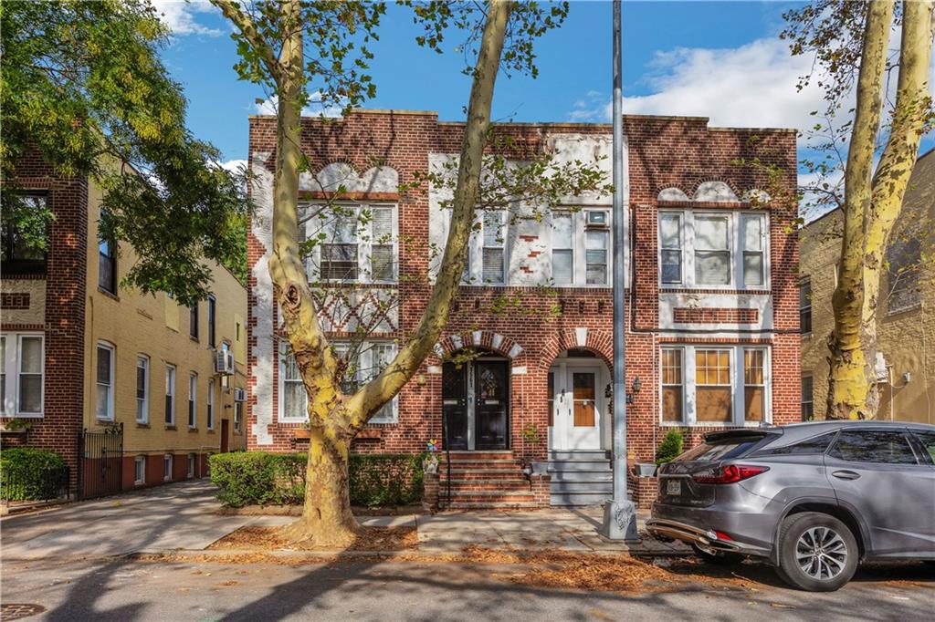 1561 East 31st Street