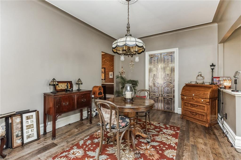 1561 East 31st Street