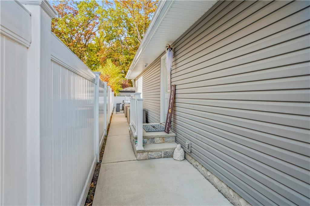 137 Oakdale Street
