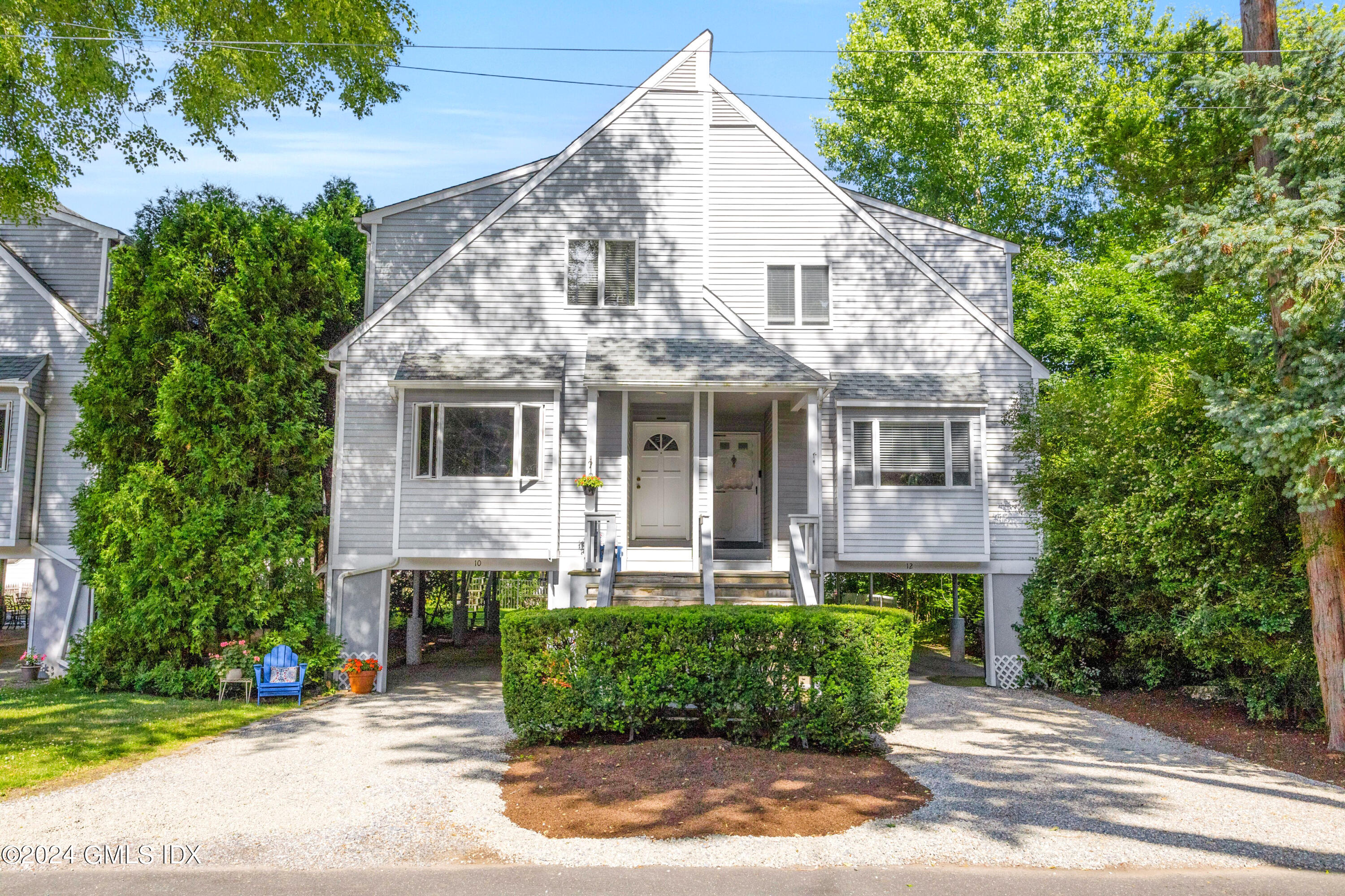 12 Idlewild Manor, 12