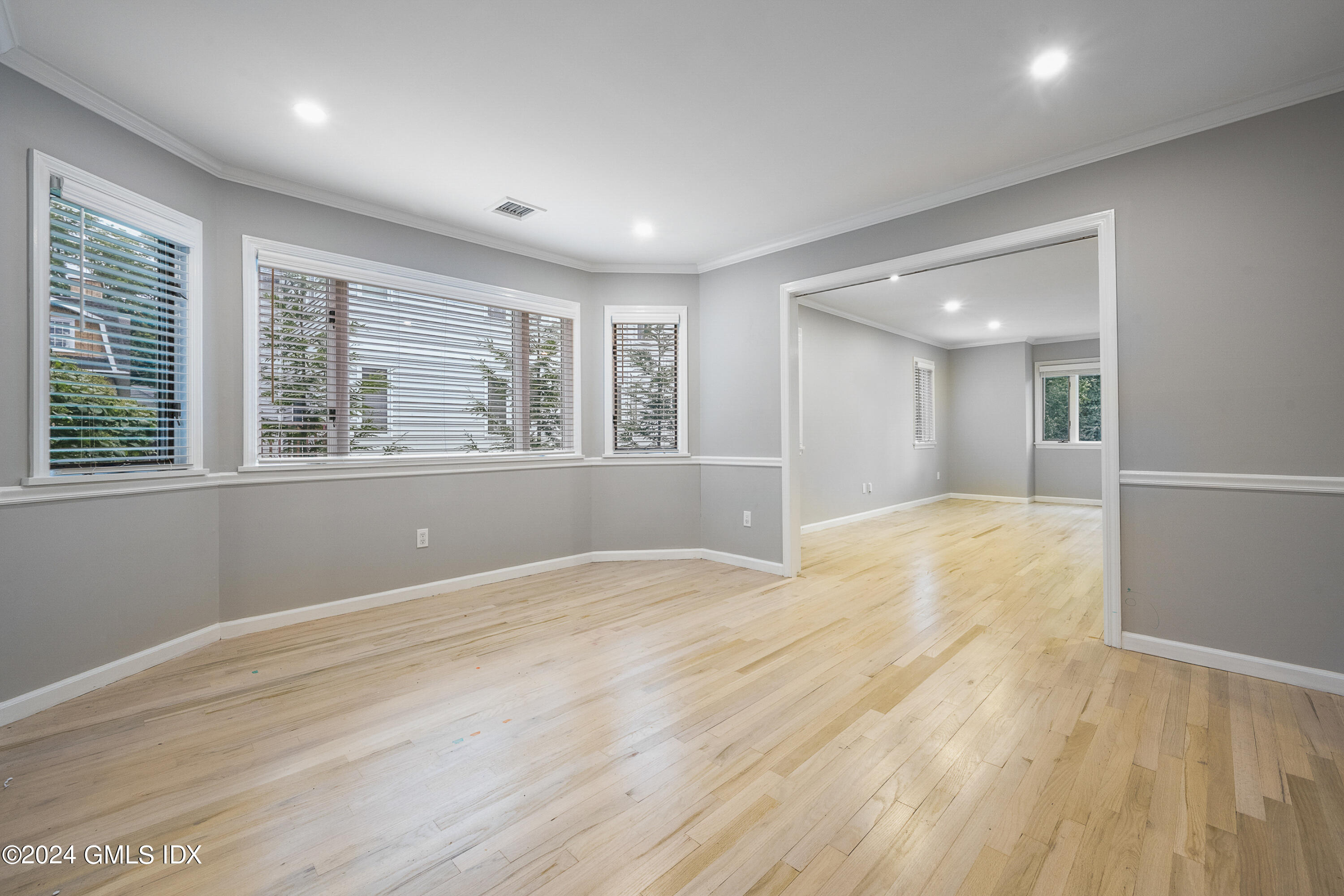 12 Idlewild Manor, 12