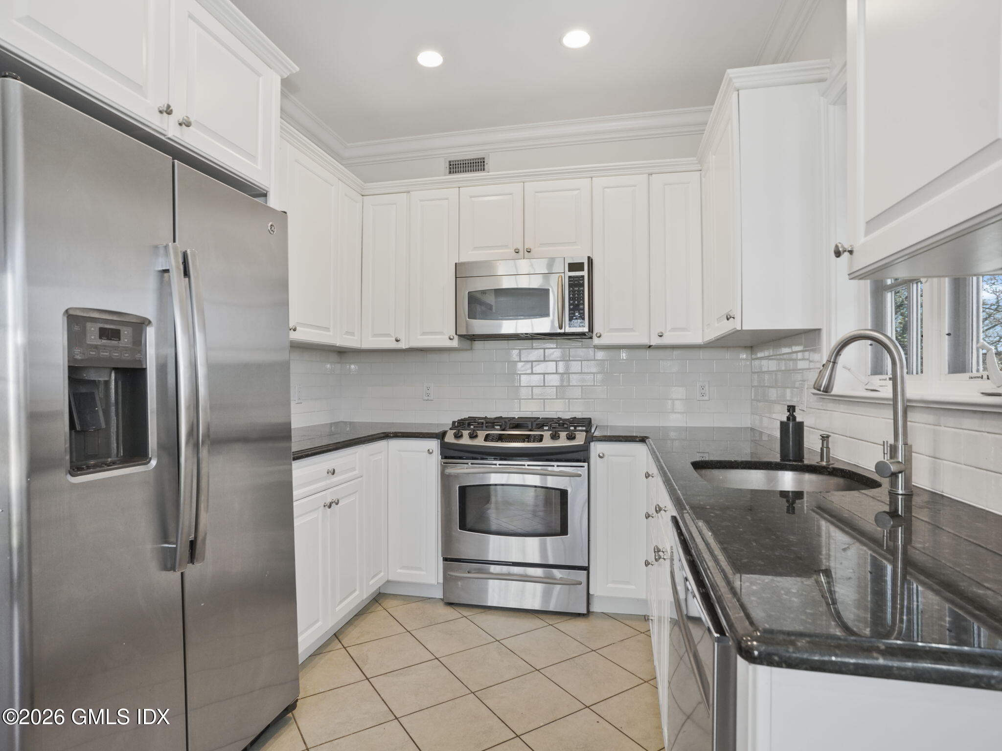 147 Holly Hill Lane 10