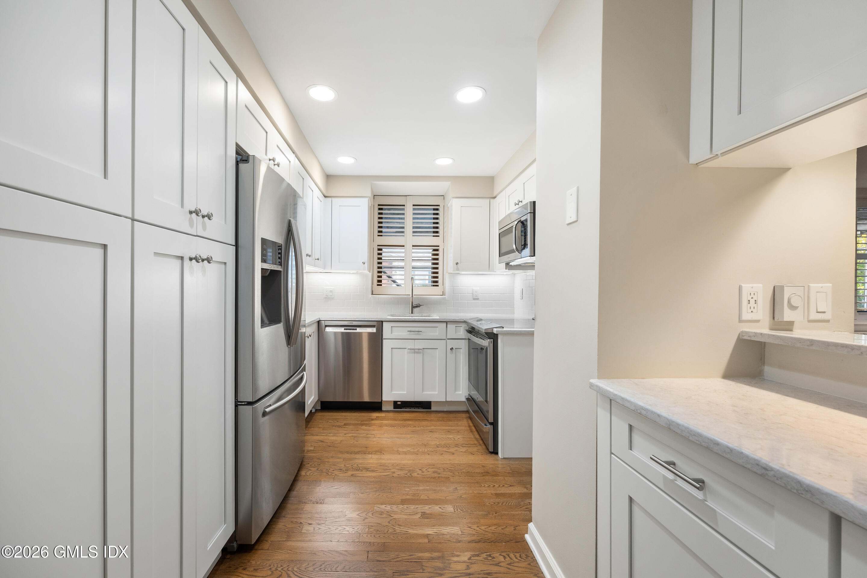 15 Lafayette Court APT 1F