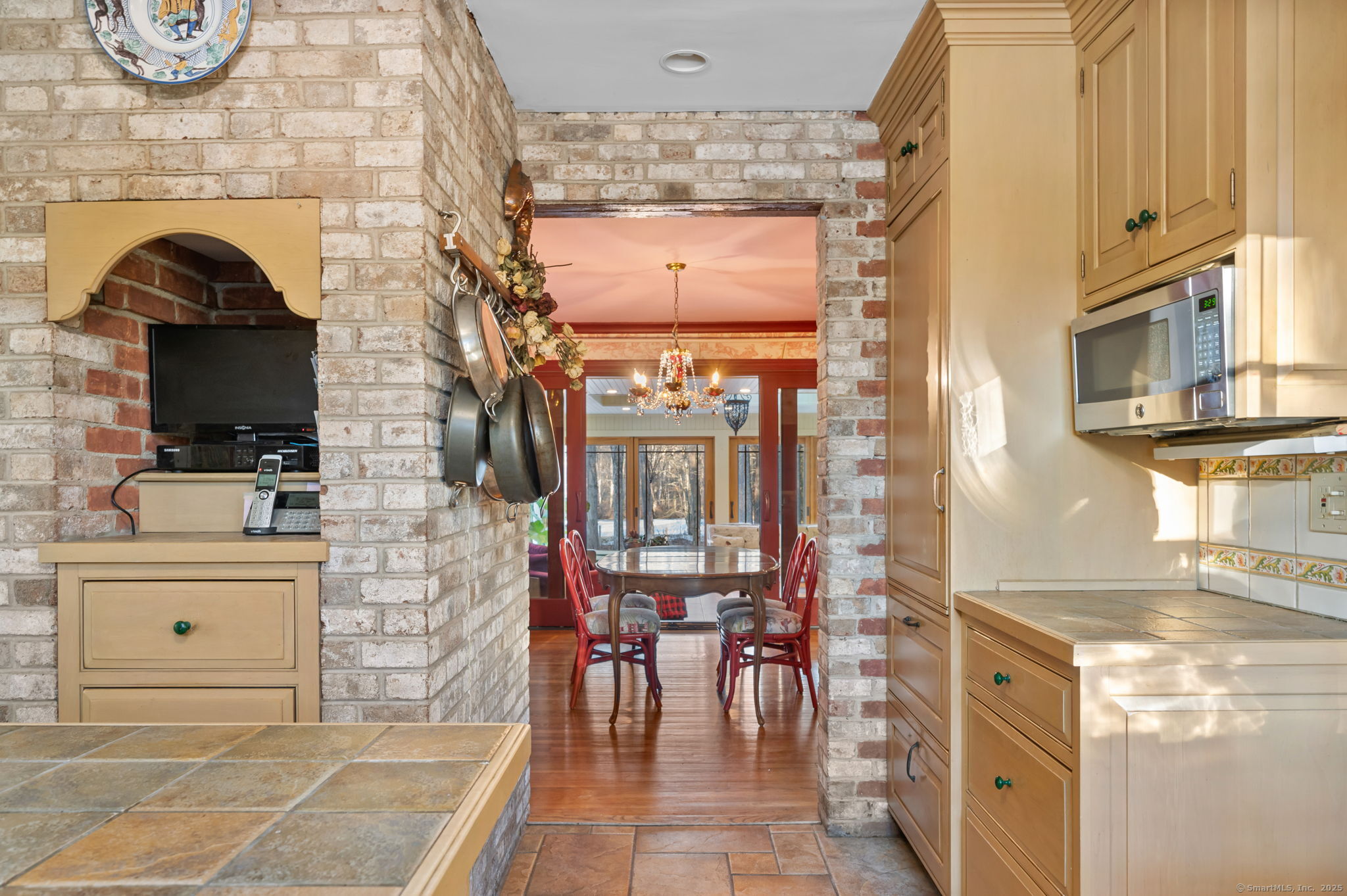362 Hollow Tree Ridge Road