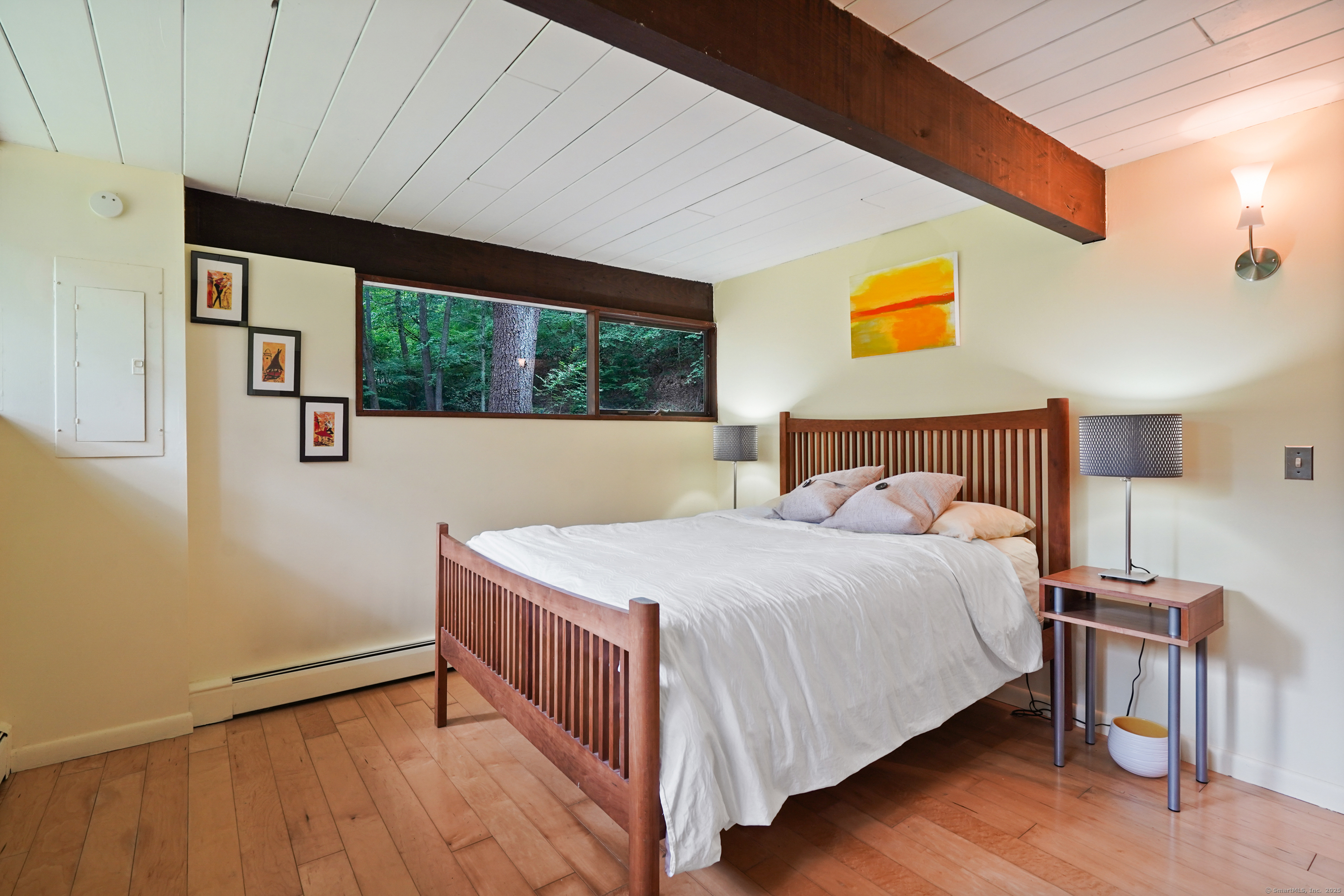12 Mountain Road