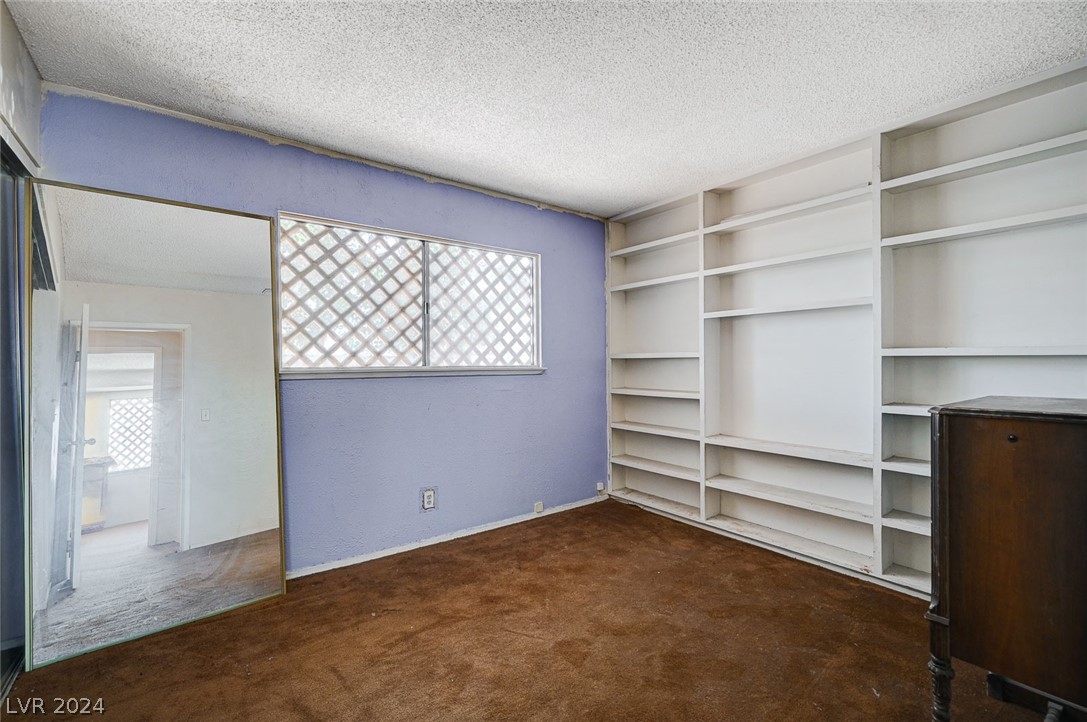 4711 East Flamingo Road