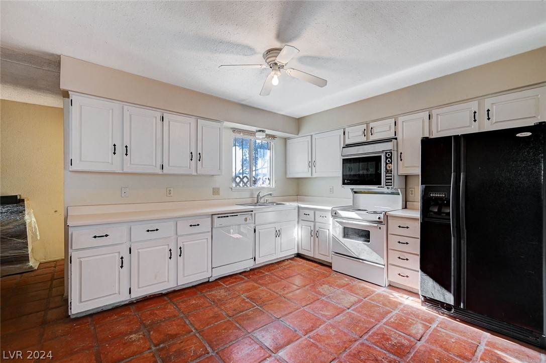 4711 East Flamingo Road