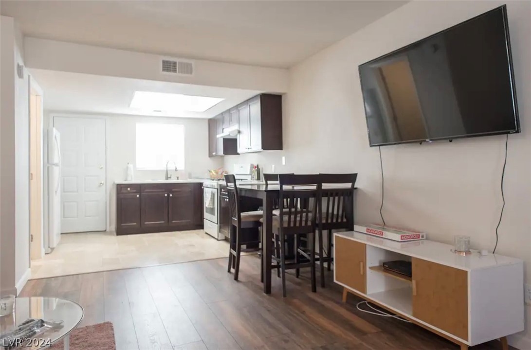 554 Sellers Place
