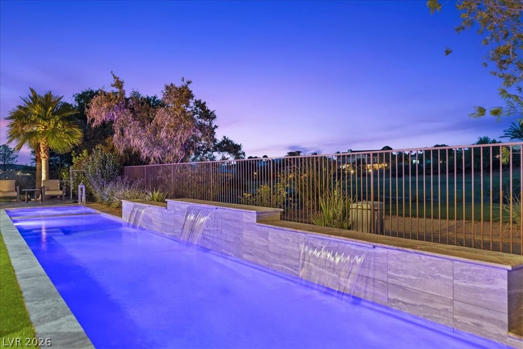 9 Rue Promenade Way