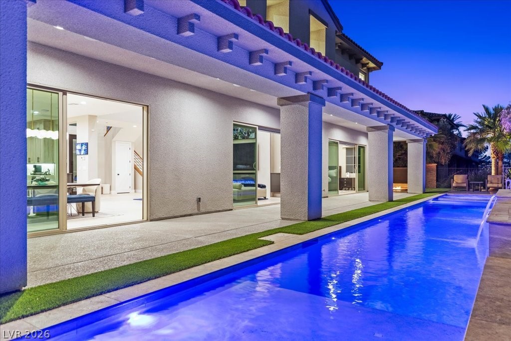 9 Rue Promenade Way