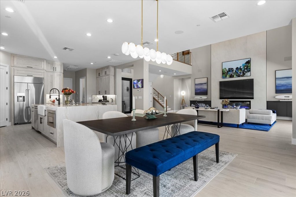 9 Rue Promenade Way